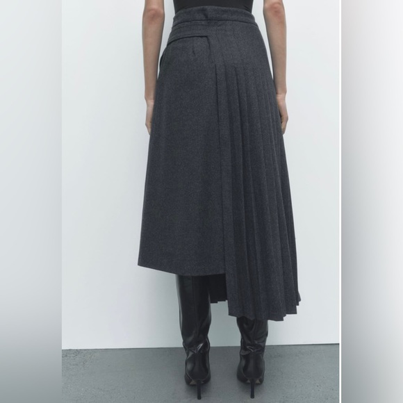 Zara asymmetric box pleat skirt limited edition - Picture 5 of 9
